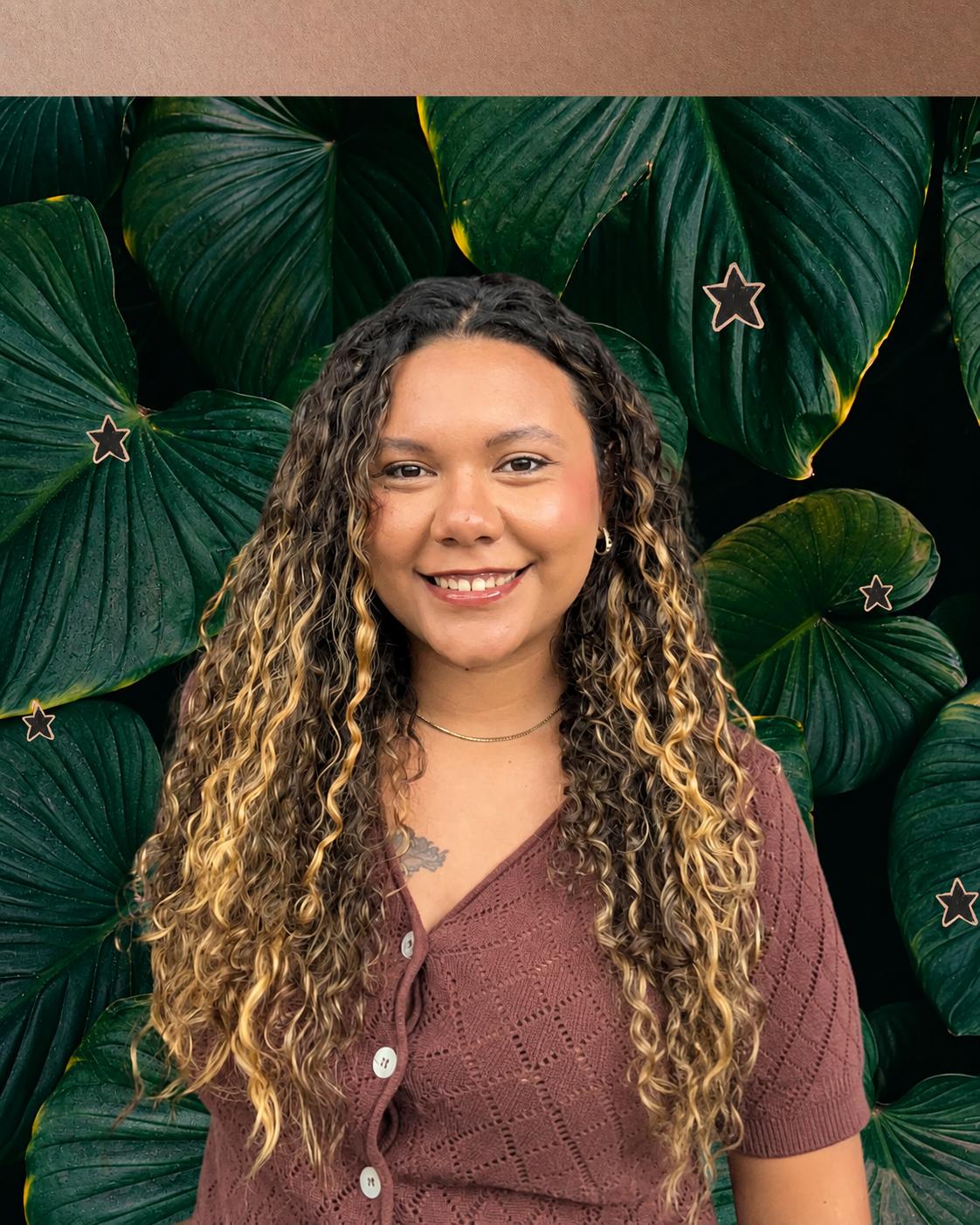 Victória Ferreira sorrindo
